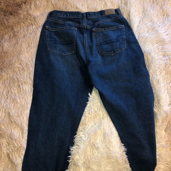 ❌SOLD❌ American Eagle Mom Jeans - Picture 4 of 6